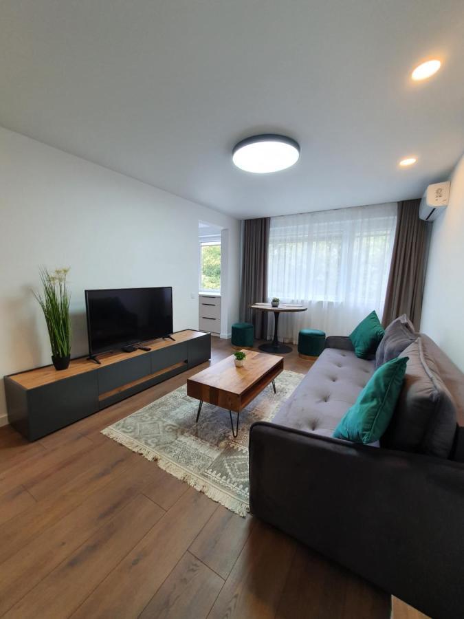 Talsa 1-Bedroom Apartment In City Center Siauliai Exterior photo