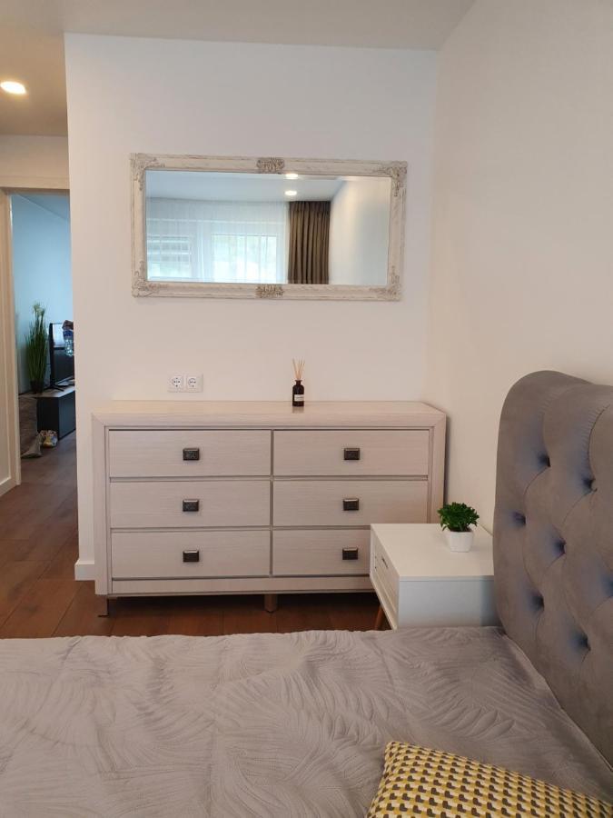 Talsa 1-Bedroom Apartment In City Center Siauliai Exterior photo